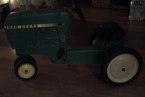 Antique Cast Iron John Deere Tractor