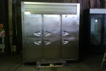 6 door reach thru upright comm, refridg